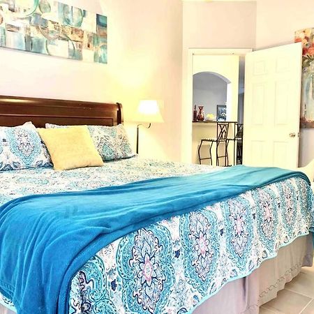 Modern Updates - Great Location - King Bed- Bmt San Antonio Exterior photo